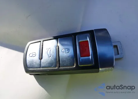 2010 Volkswagen Passat Komfort из США, поврежденный, VIN WVWJM7AN6AE167575